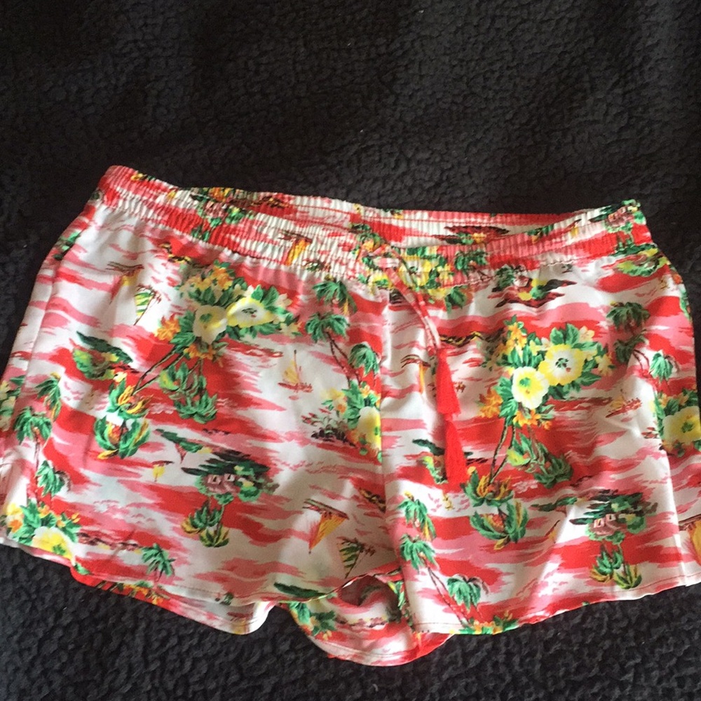 Cover up shorts L 🌞🌊 NWOT